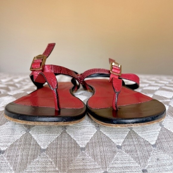 Chloe Brick Red Snakeskin Print Gold Buckle T Strap Sandals EU 37.5 US 7 - 7.5 - Picture 7 of 16